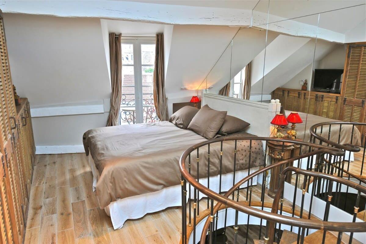 A Balcony On Notre Dame Appartement Parijs