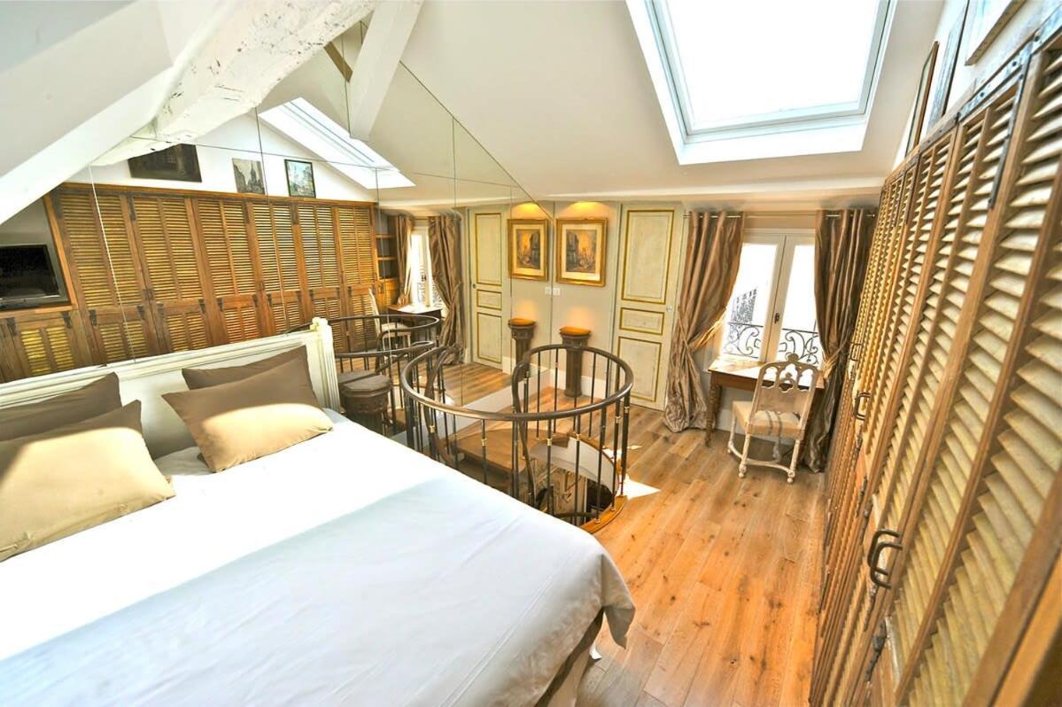 Appartement A Balcony On Notre Dame *