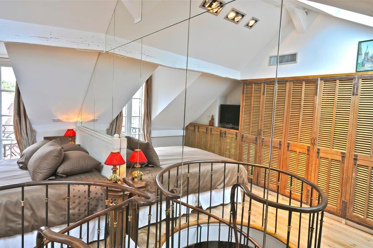 A Balcony On Notre Dame Appartement Parijs
